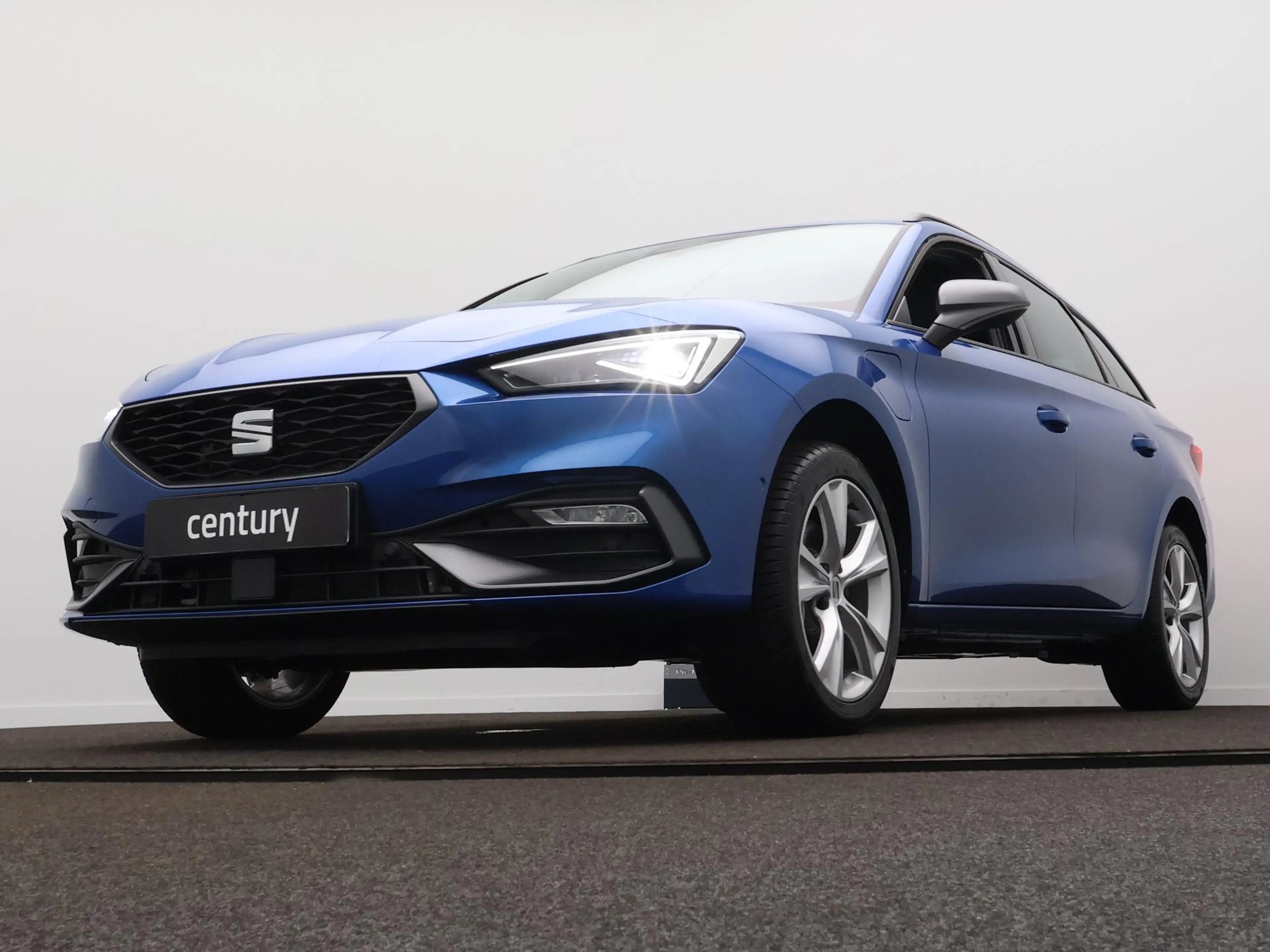 SEAT Leon e-Hybrid Sportstourer FR Business 1.5 TSI eHybrid 150 kW / — photo 9