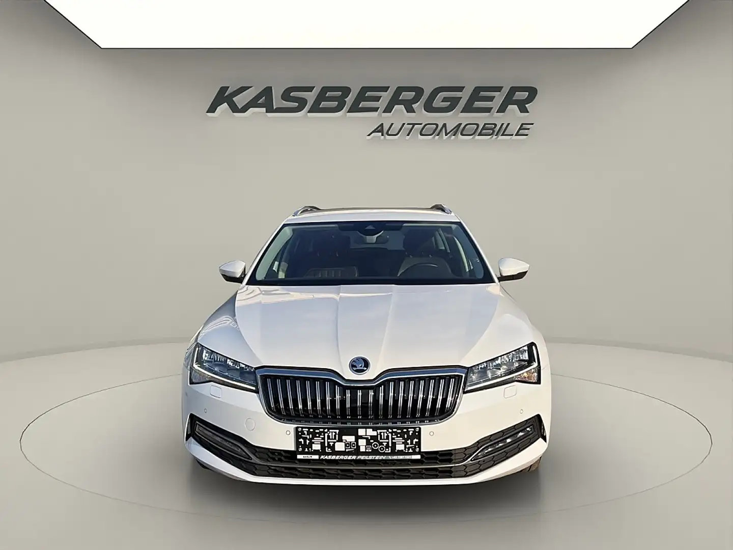 Skoda Superb Kombi 2,0 TDI Style DSG Weiß - 2