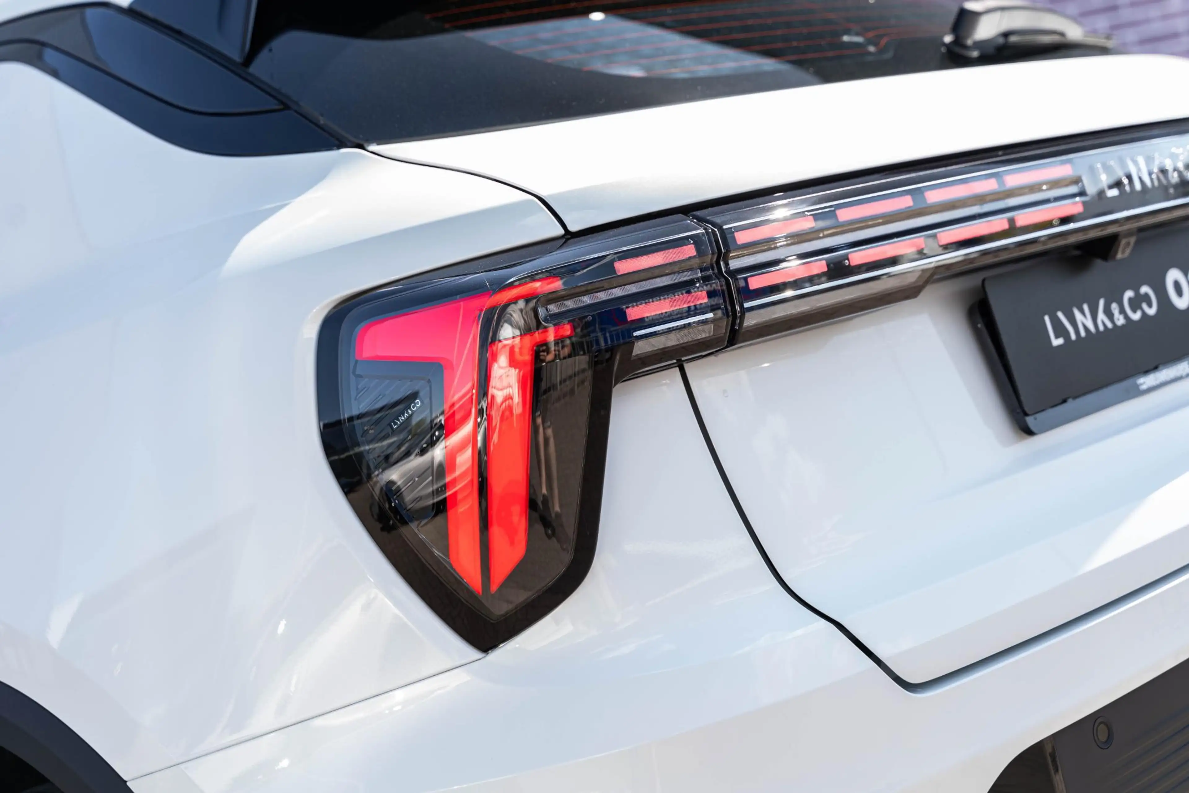 Lynk & Co 01 Plug-in Hybrid 1.5 Core | Ledverlichting | 1800 kg — photo 14