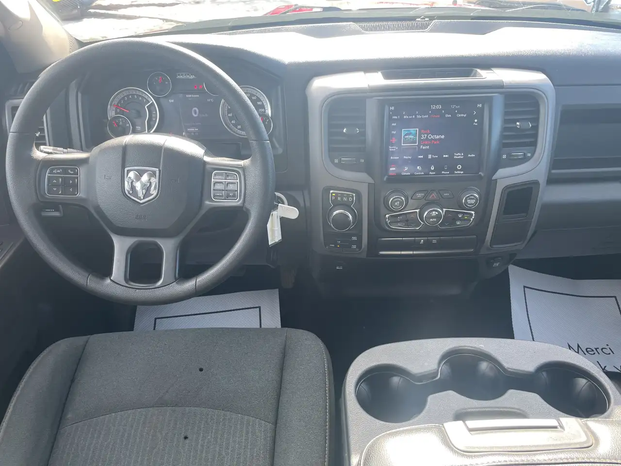RAM 1500 снимка RAM 1500