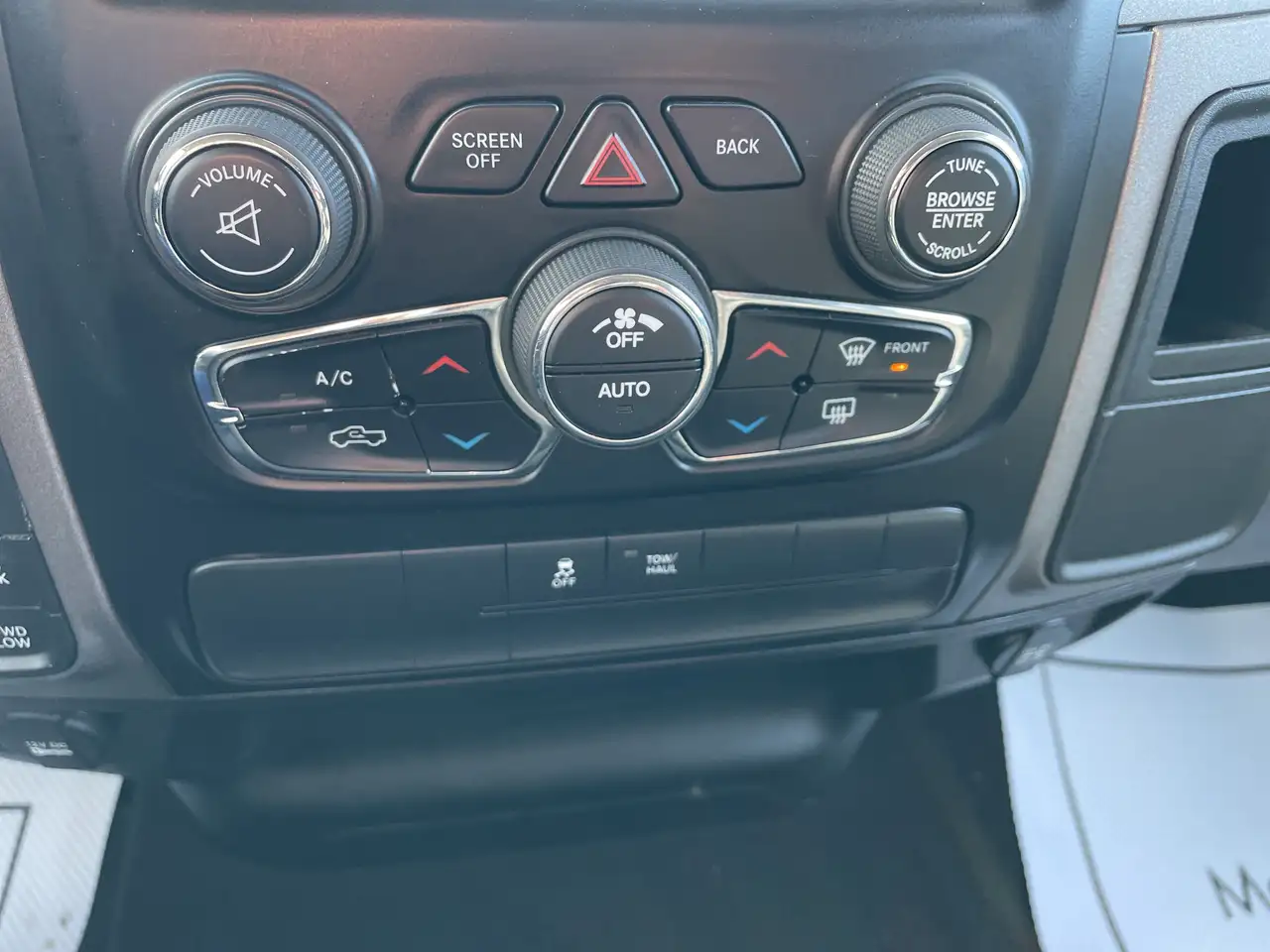 RAM 1500 снимка RAM 1500