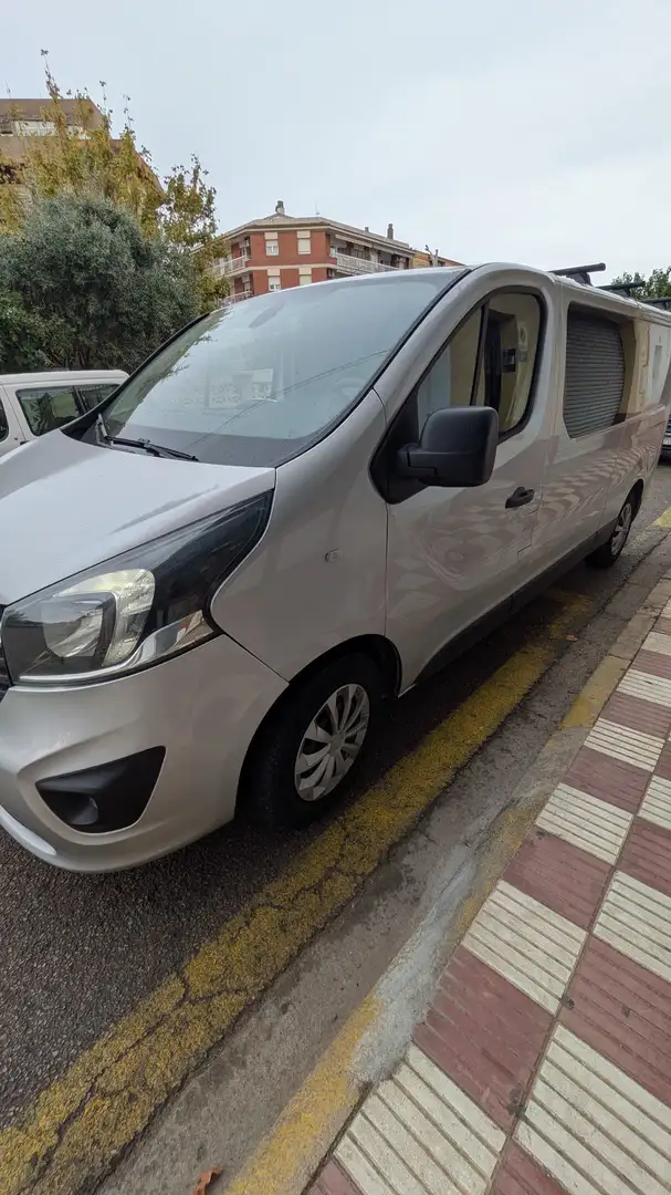 Opel Vivaro 1.6CDTi 29 L2H1 Selective 115 doble cabina Gris - 2