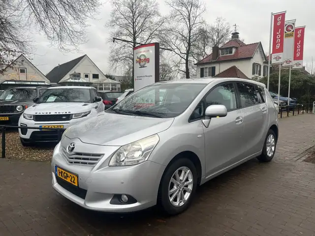 Toyota Verso 1.8 VVT-I BUSINESS 7-PERSOONS / TREKHAAK / NAVI /