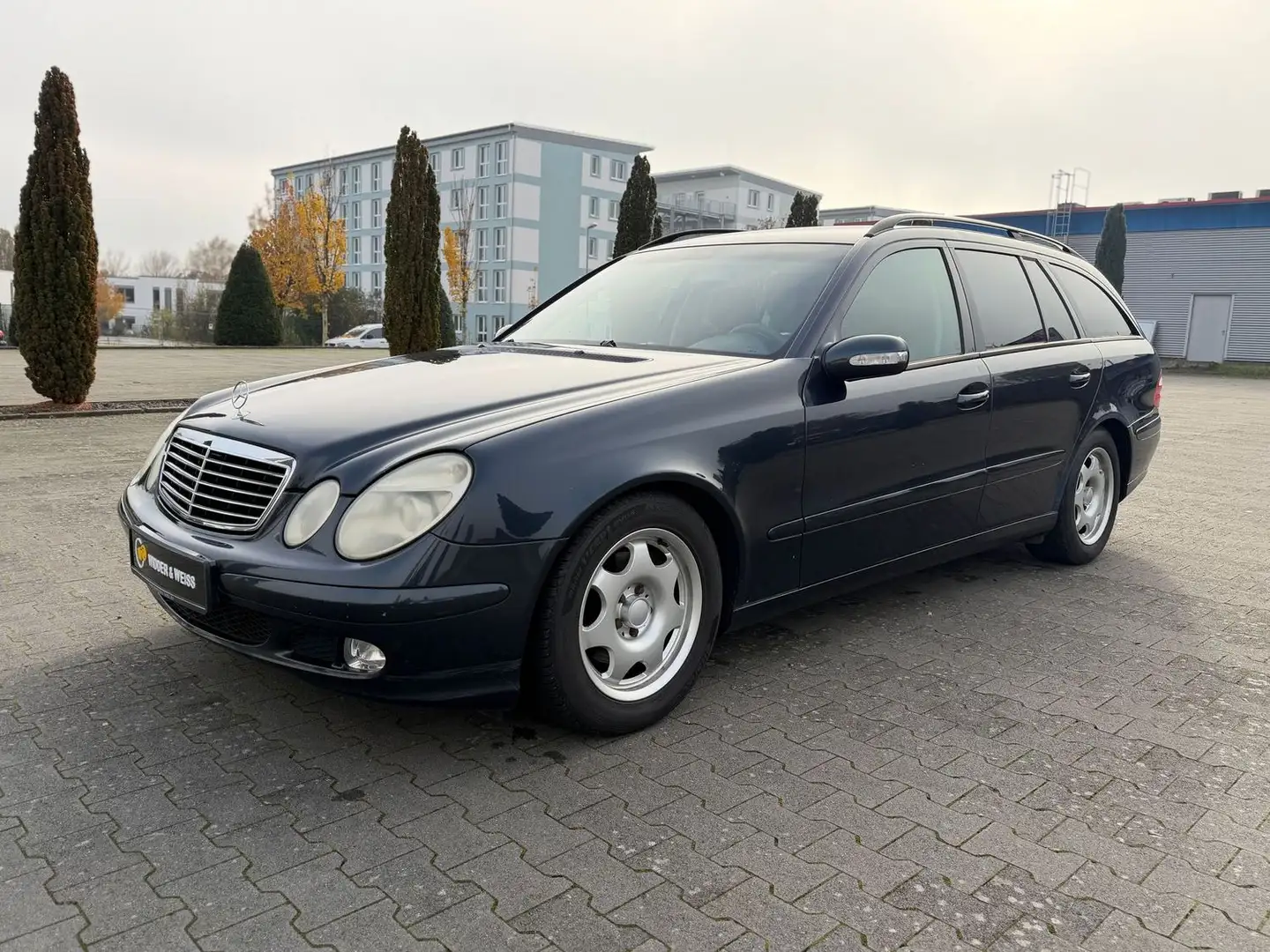 Mercedes-Benz E 220 T CDI AHK Noir - 1