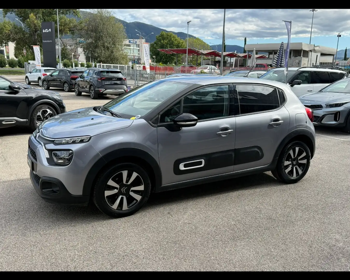 Citroen C3 1.2 PureTech Max Argent - 1
