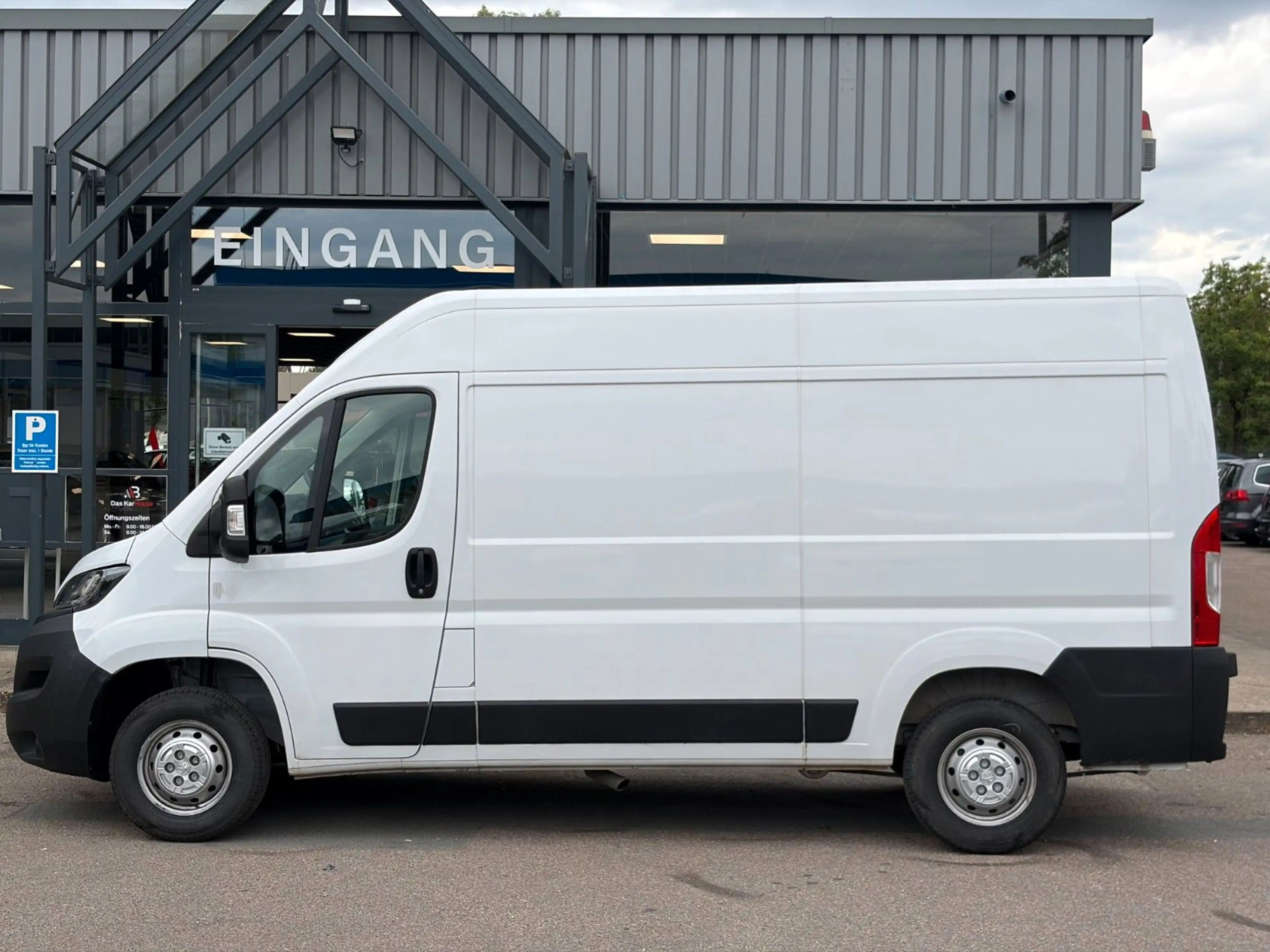 Peugeot Boxer 2.2 BlueHDi Kasten Hochraum 333 L2H2 140 — photo 8