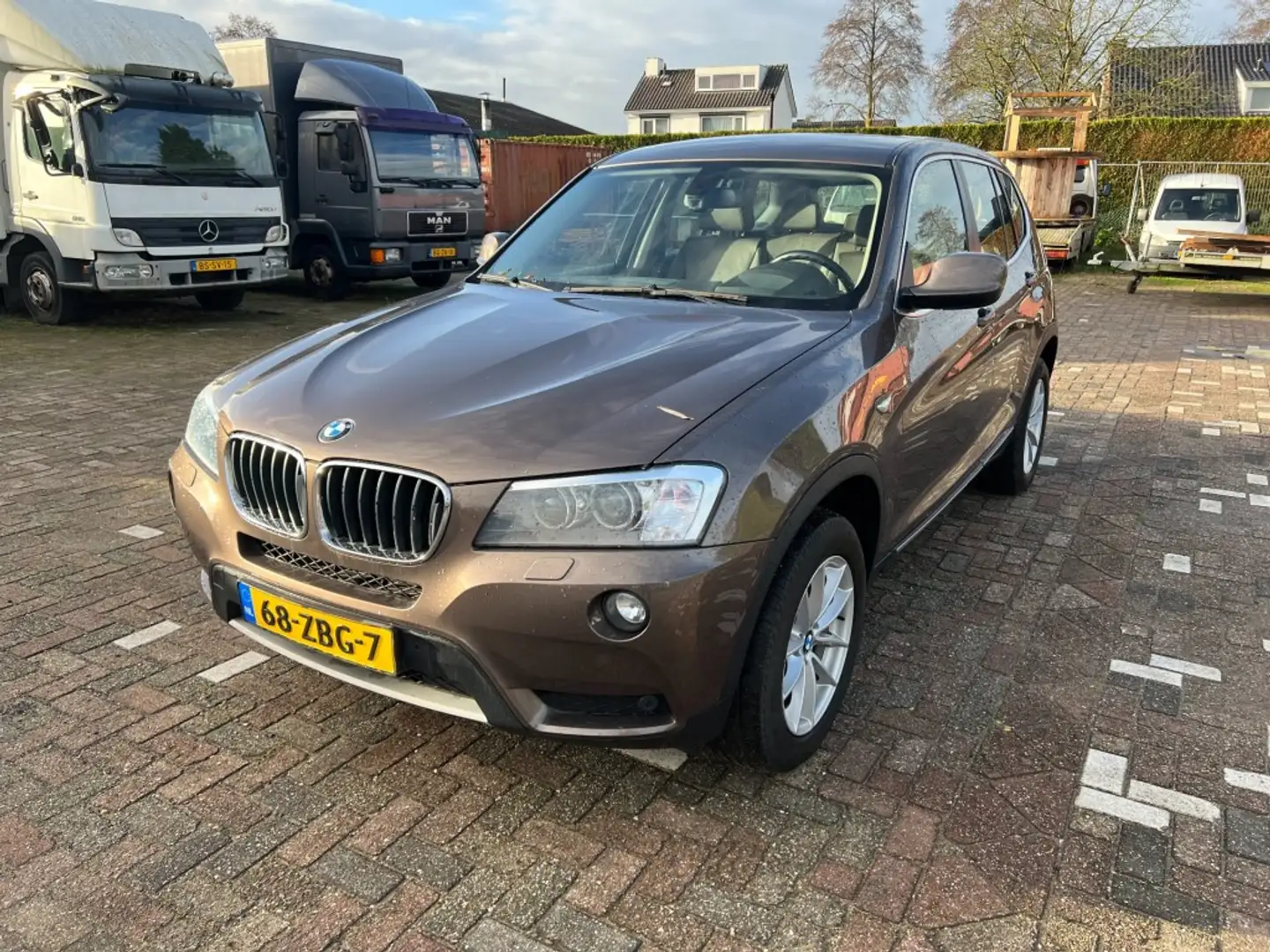BMW X3 XDRIVE20I High Executive Vol opties. Nieuwe motor Marrone - 1