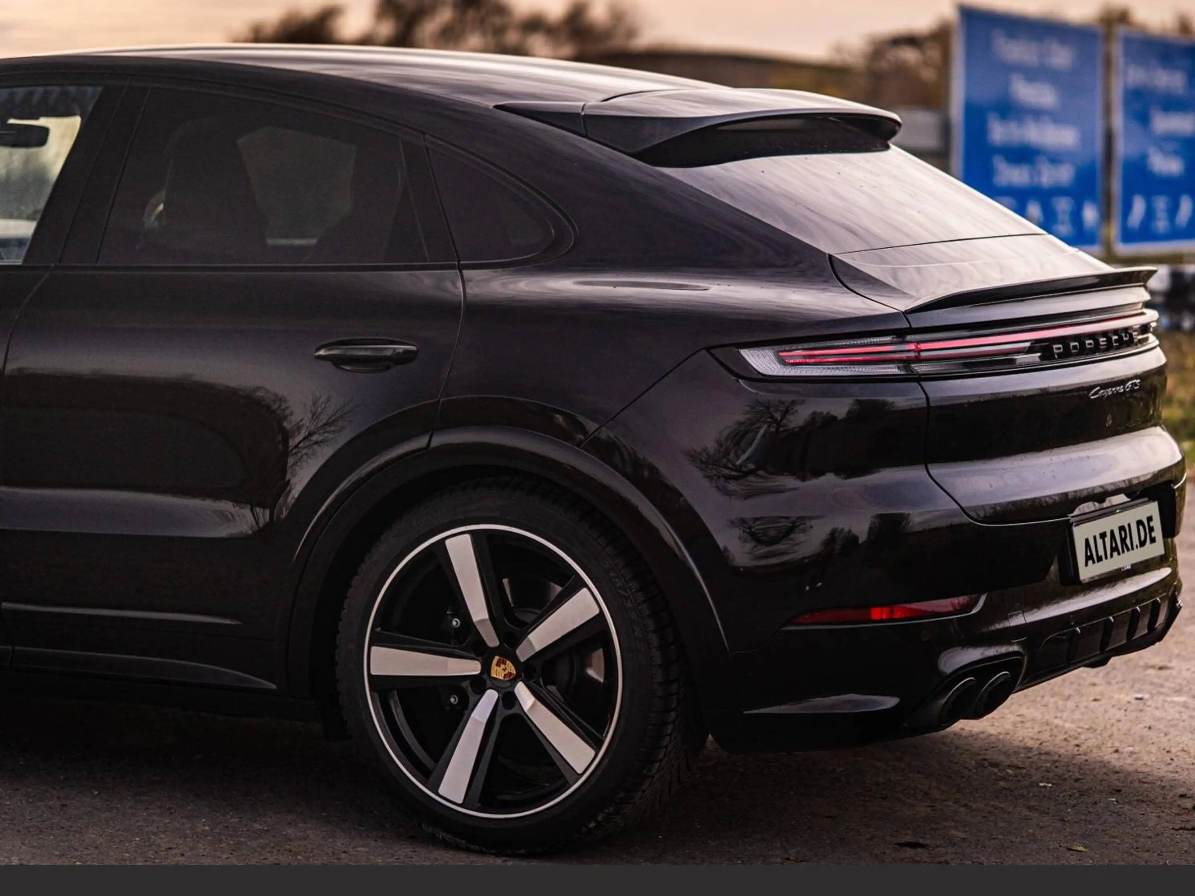Porsche Cayenne Coupe GTS SportChrono Sport-Abgas HeadUp Standheiz — photo 2