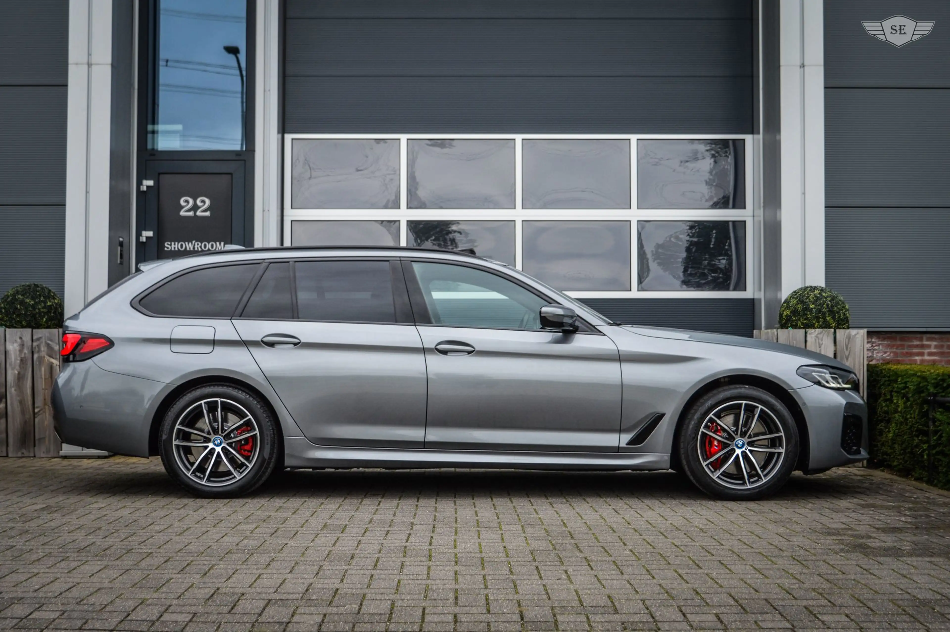 BMW 530 5-serie Touring 530e|EDITION PLUS|M-SPORT PRO|PANO — photo 3