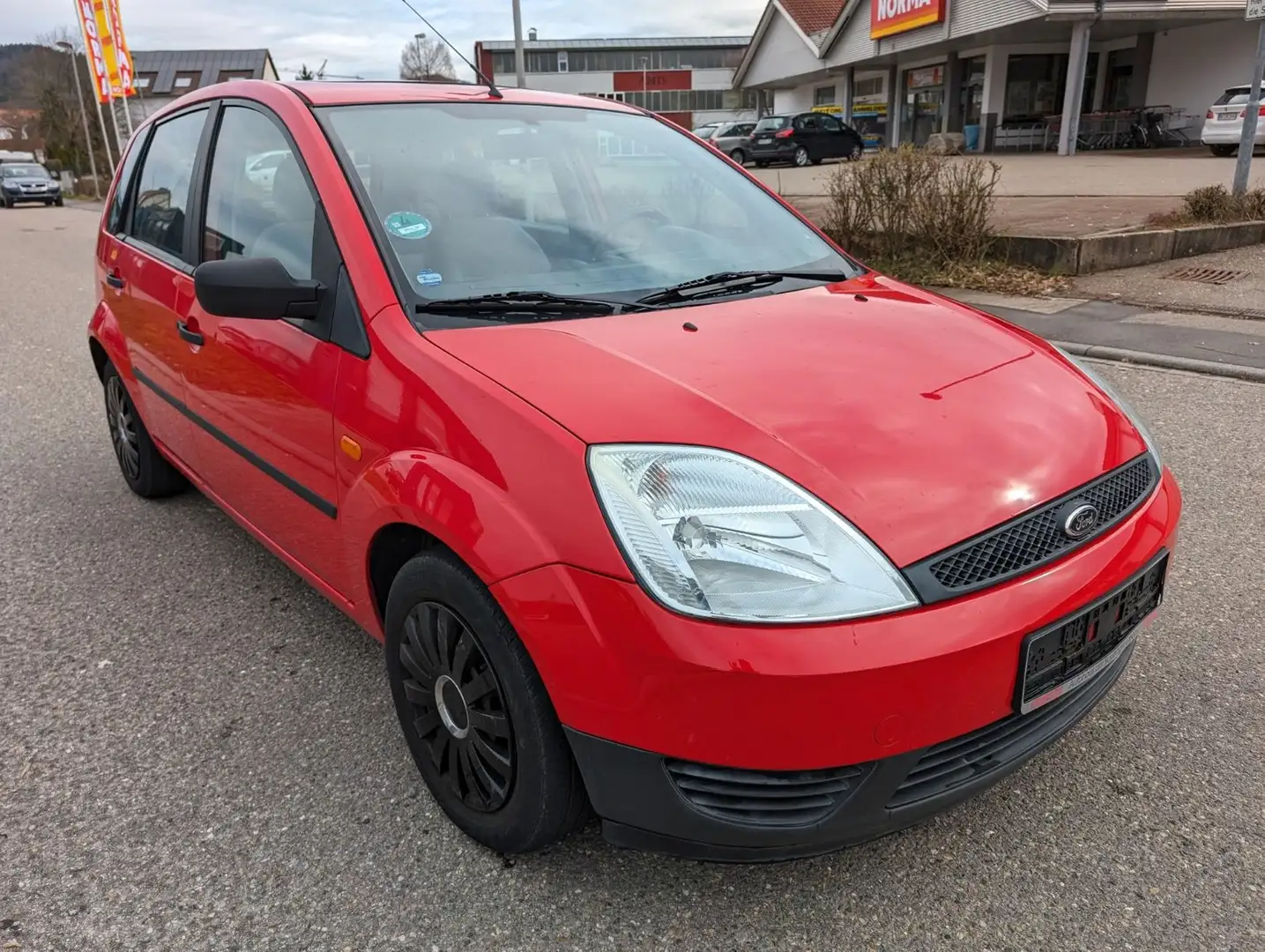 Ford Fiesta 1.3l Ambiente Tüv 02.2026 Rot - 1