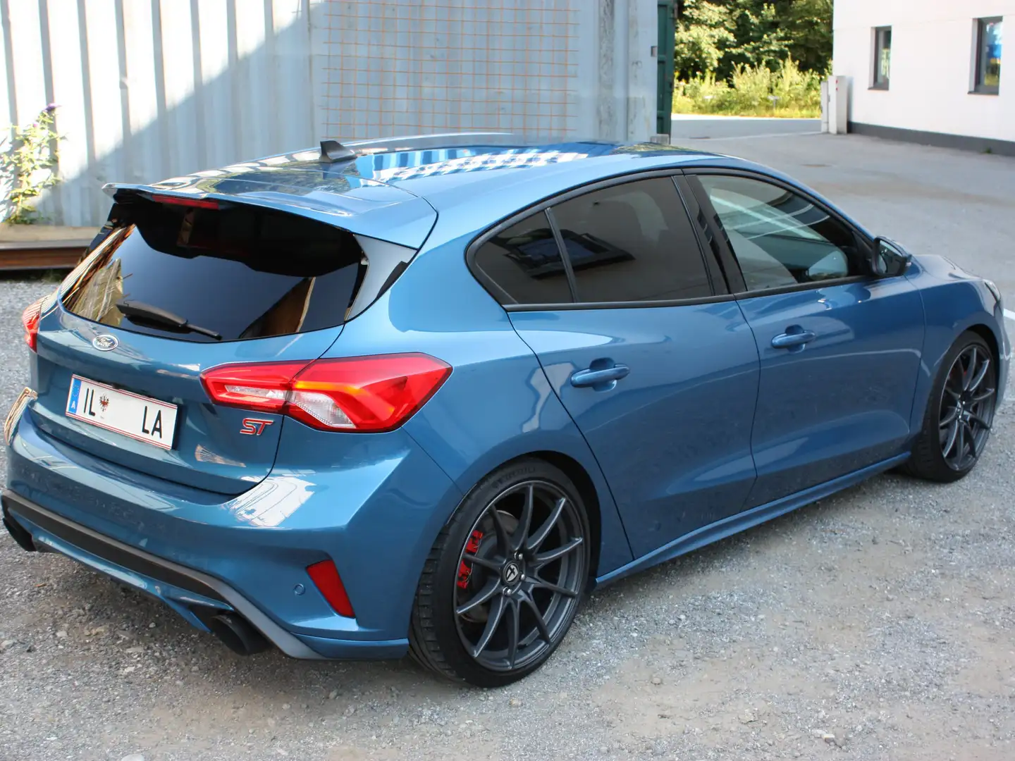 Ford Focus Focus 2,3 EcoBoost ST Styling-Paket/Eibach/Milltek Blau - 2