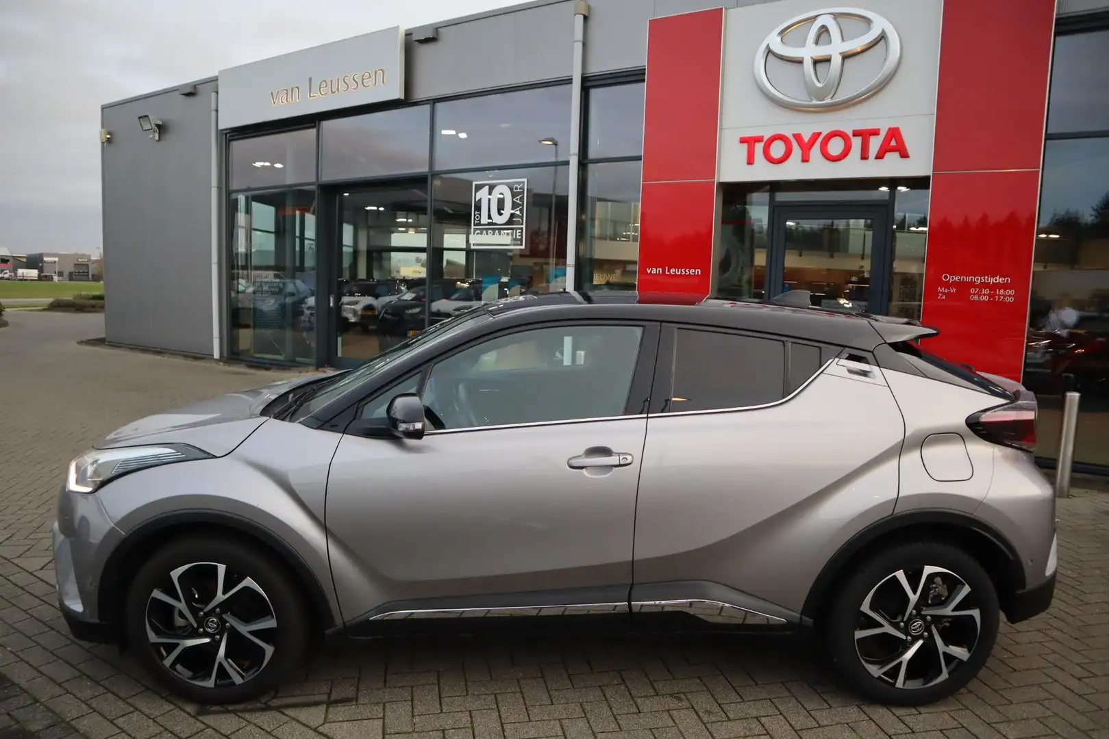 Toyota C-HR 1.2 BI-TONE PLUS AUTOMAAT LED-PAKKET STOEL/STUURVE Grau - 2