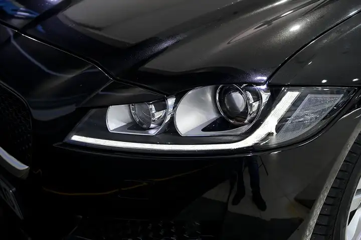 Jaguar XF 2.0 Diesel Prestige 2017, foto 49