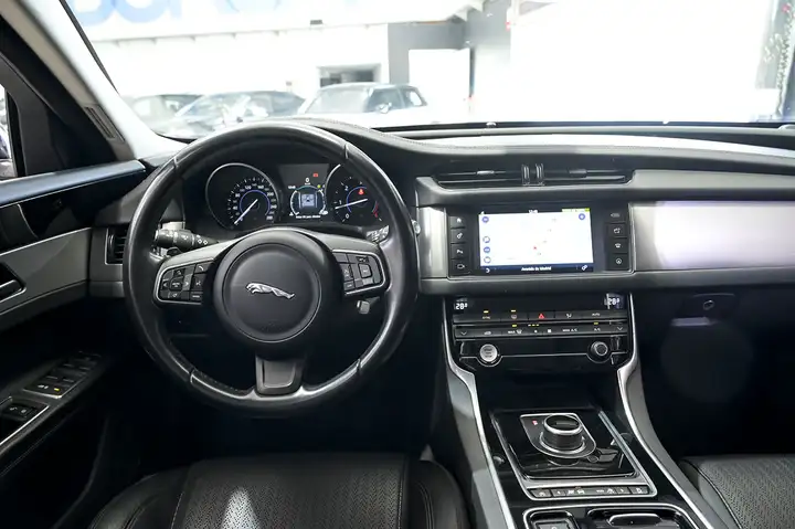 Jaguar XF 2.0 Diesel Prestige 2017, foto 41
