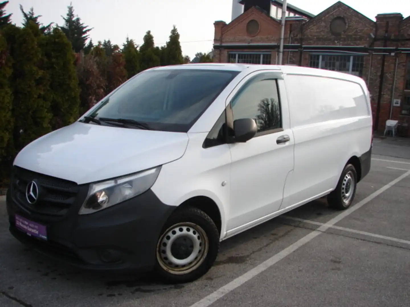 Mercedes-Benz Vito Vito 111 CDI lang Weiß - 1