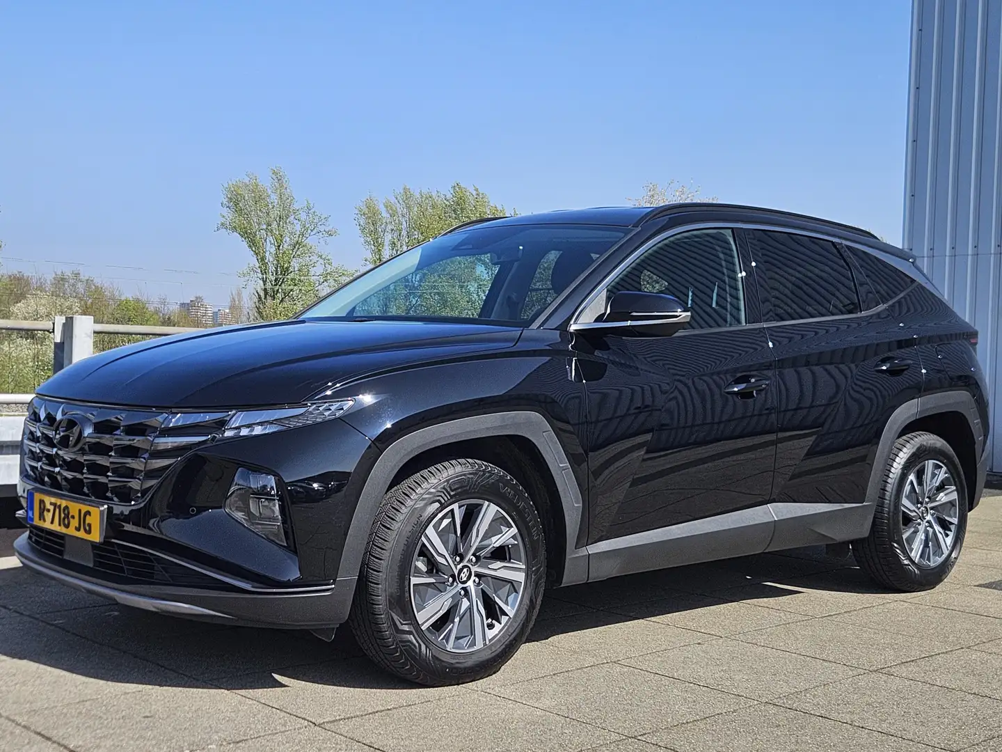 Hyundai TUCSON 1.6 T-GDI HEV Comfort Smart | Navigatie | Parkeerc Noir - 2
