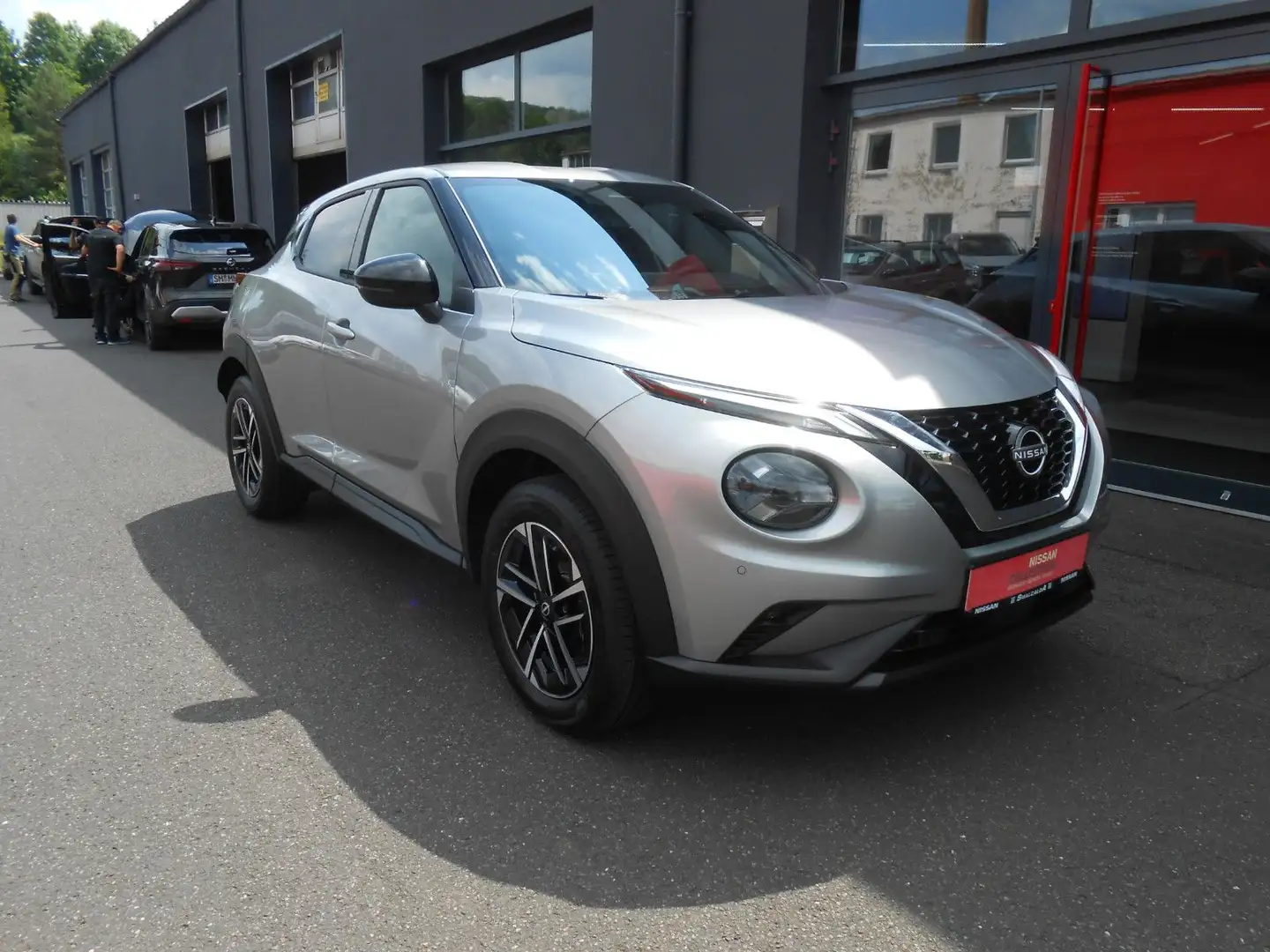 Nissan Juke N-Connecta*Winterpaket*Navi* Silver - 1