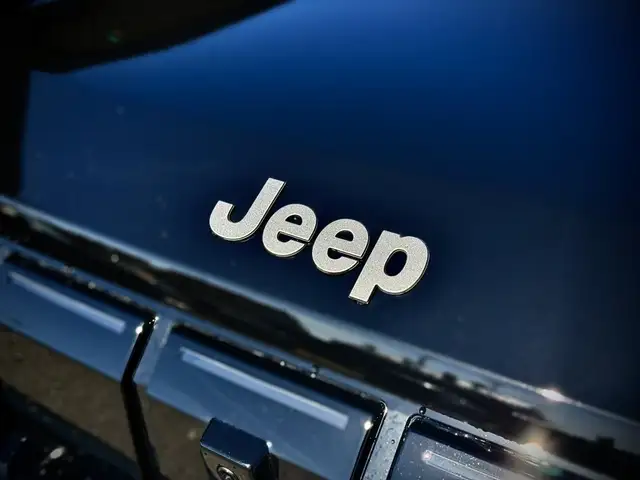 Jeep Compass 74kWh Vollausstattung Ansicht 3