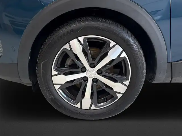 Peugeot 5008 view 9