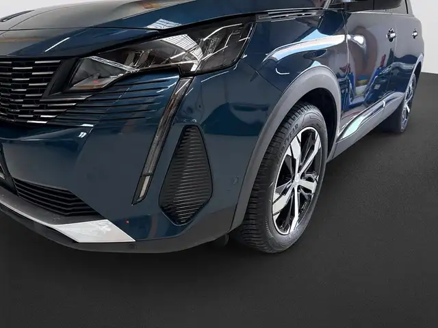 Peugeot 5008 view 10