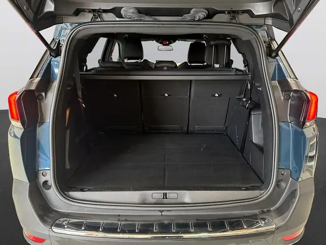 Peugeot 5008 view 8
