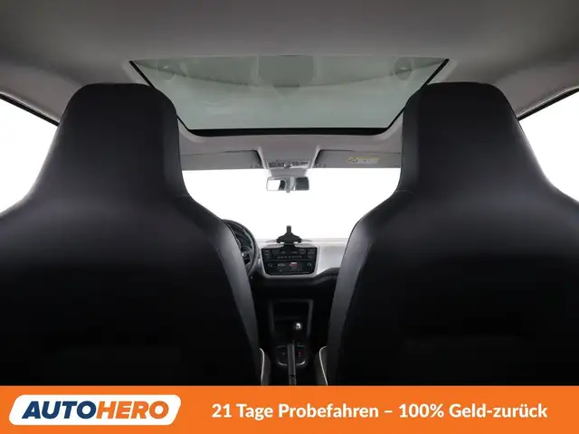 Volkswagen Up! view 24
