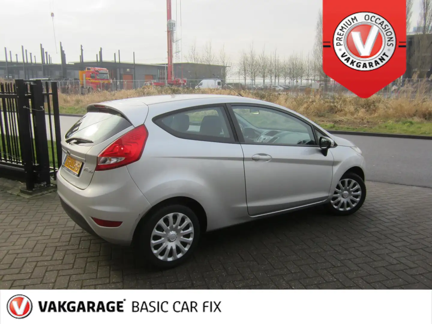 Ford Fiesta 1.25 Limited Gris - 2