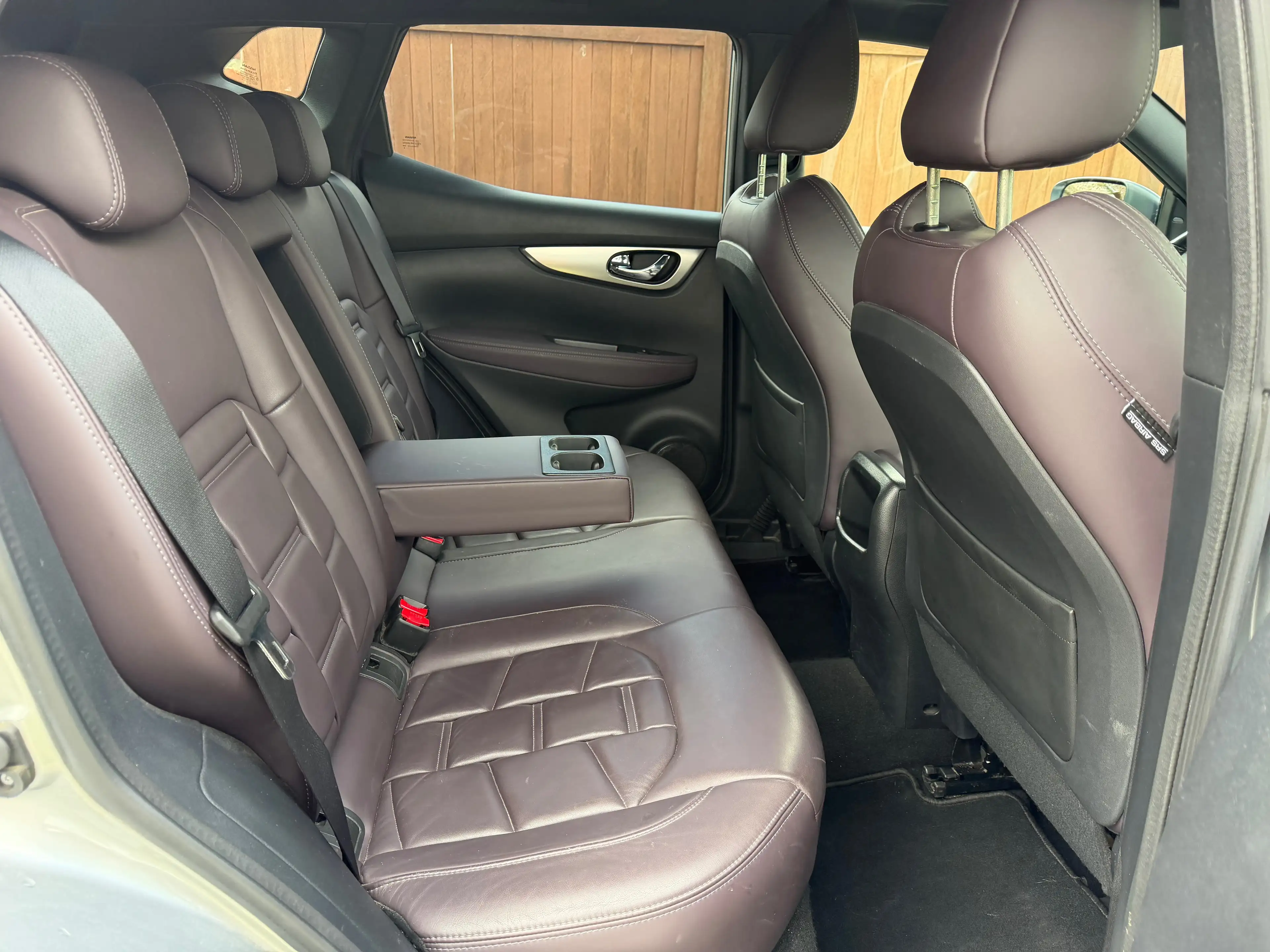 Nissan Qashqai 1.6 dCi Tekna Xtronic *PANO*GPS*CAM* — photo 14