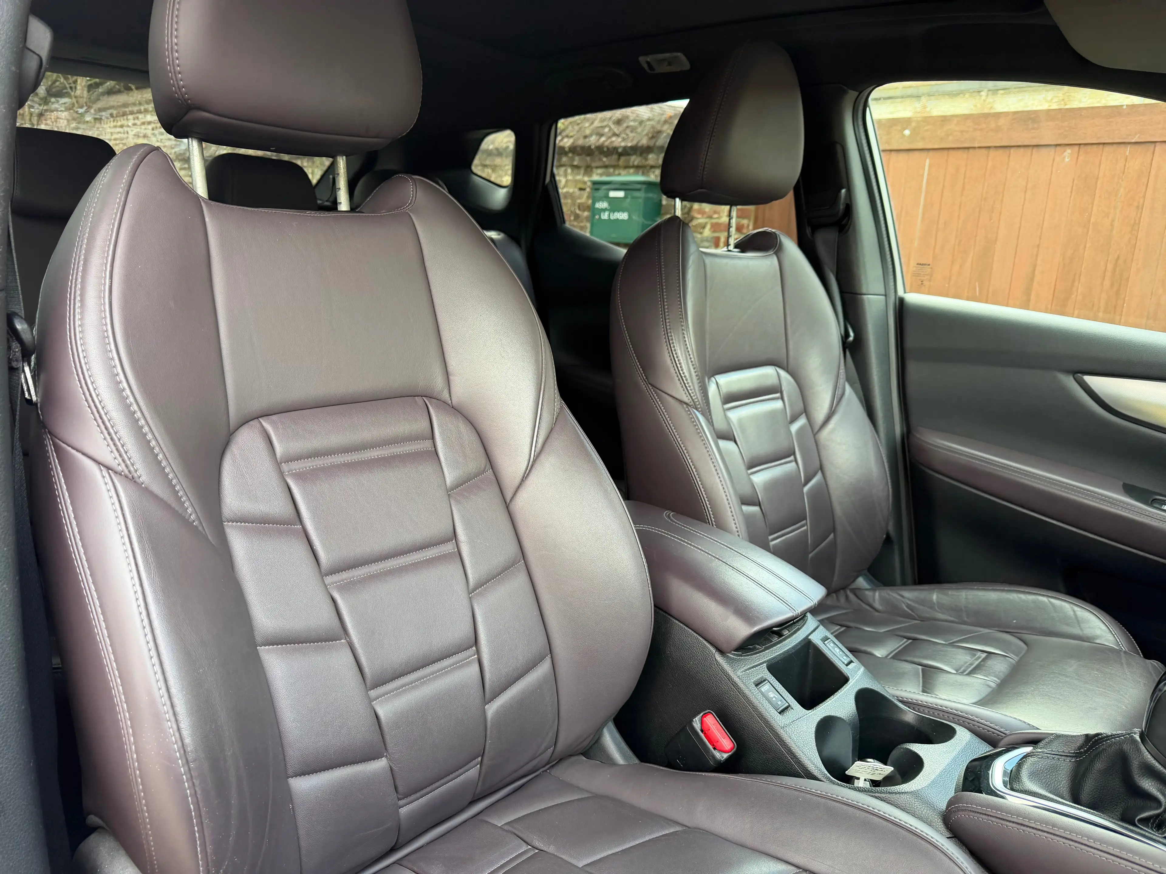 Nissan Qashqai 1.6 dCi Tekna Xtronic *PANO*GPS*CAM* — photo 12