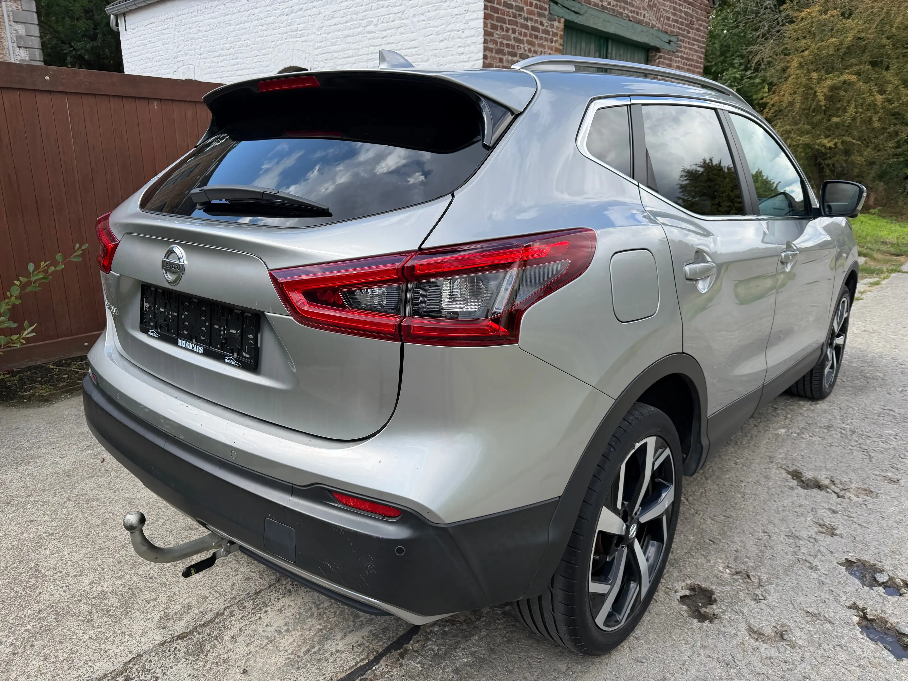 Nissan Qashqai 1.6 dCi Tekna Xtronic *PANO*GPS*CAM* — photo 3