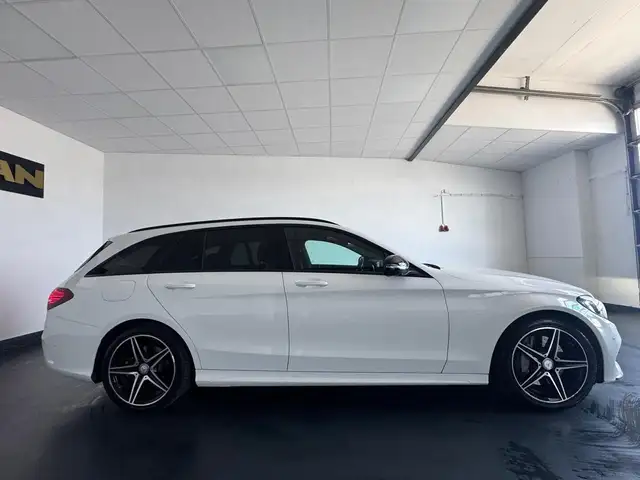 Mercedes-Benz C-Class view 12