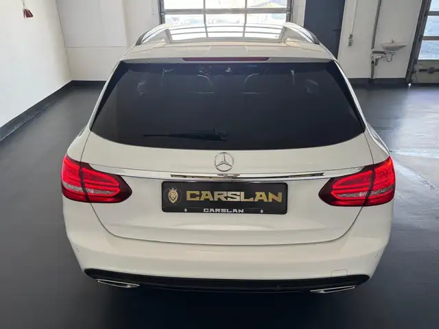 Mercedes-Benz C-Class view 9