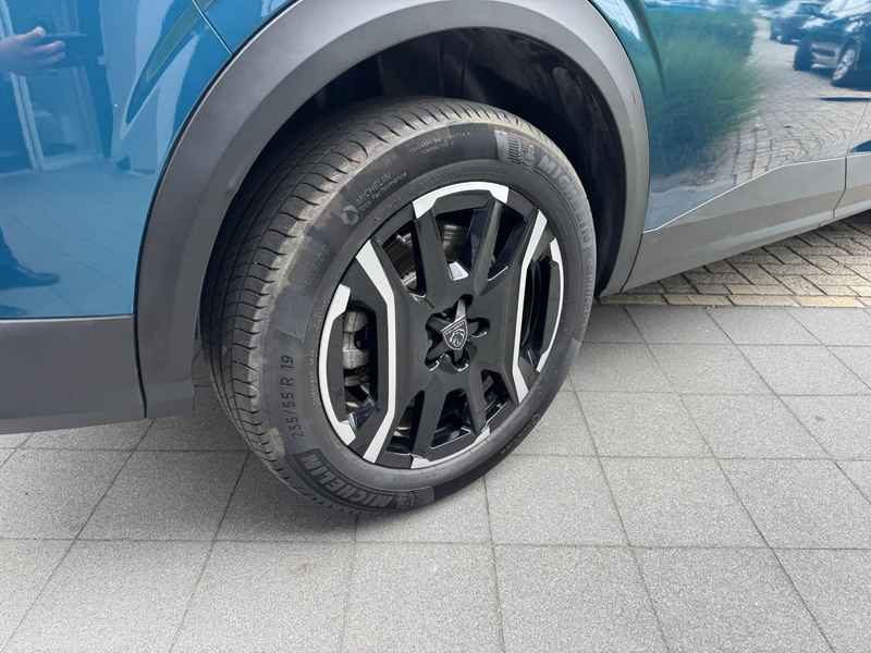 Peugeot 5008 1.6 Plug-in Hybrid 195 Allure 7p — photo 14