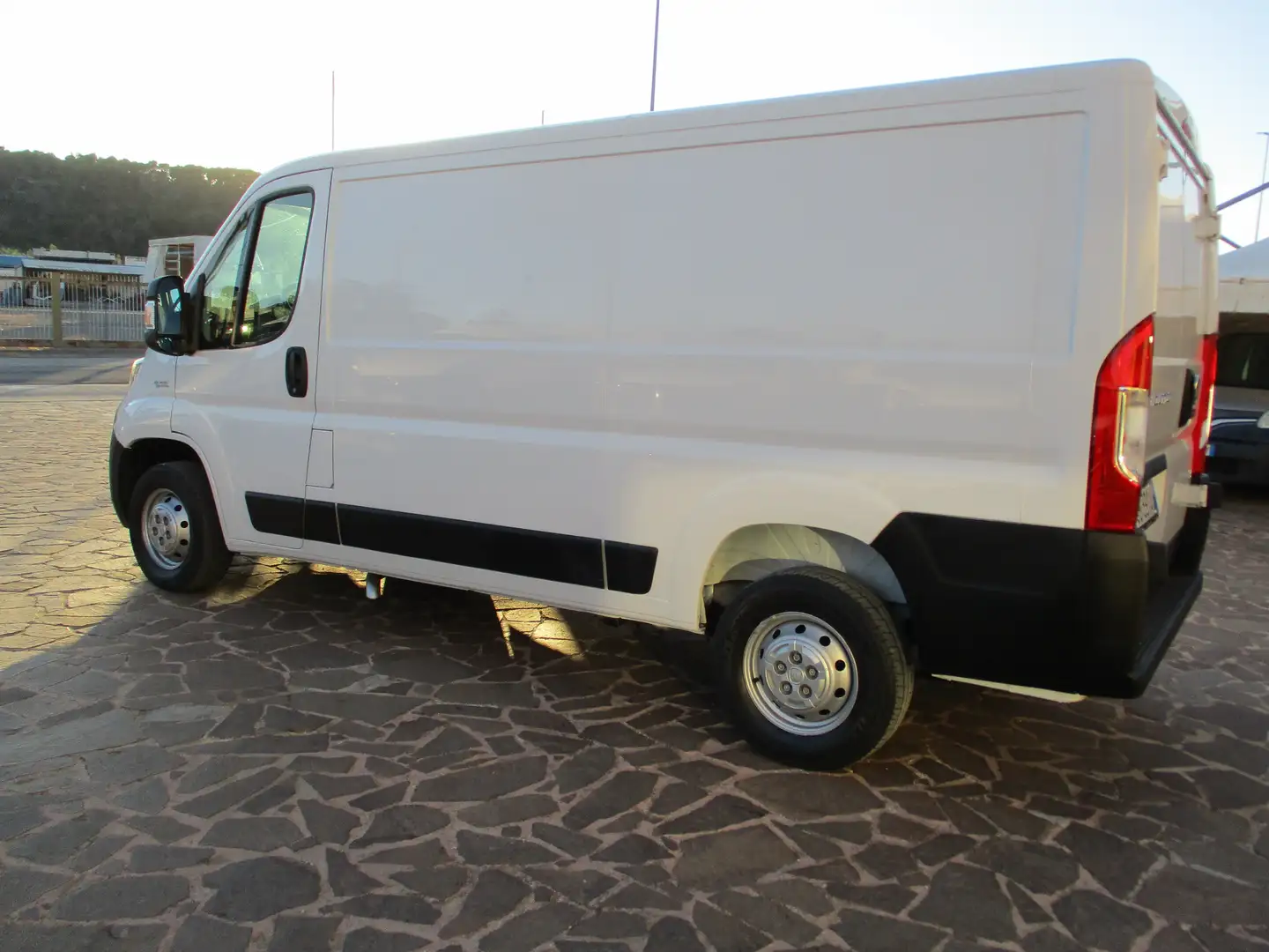 Fiat Ducato 3.0 NATURAL POWER COIBENTATO (TRASPORTO FARMACI ) Bianco - 2