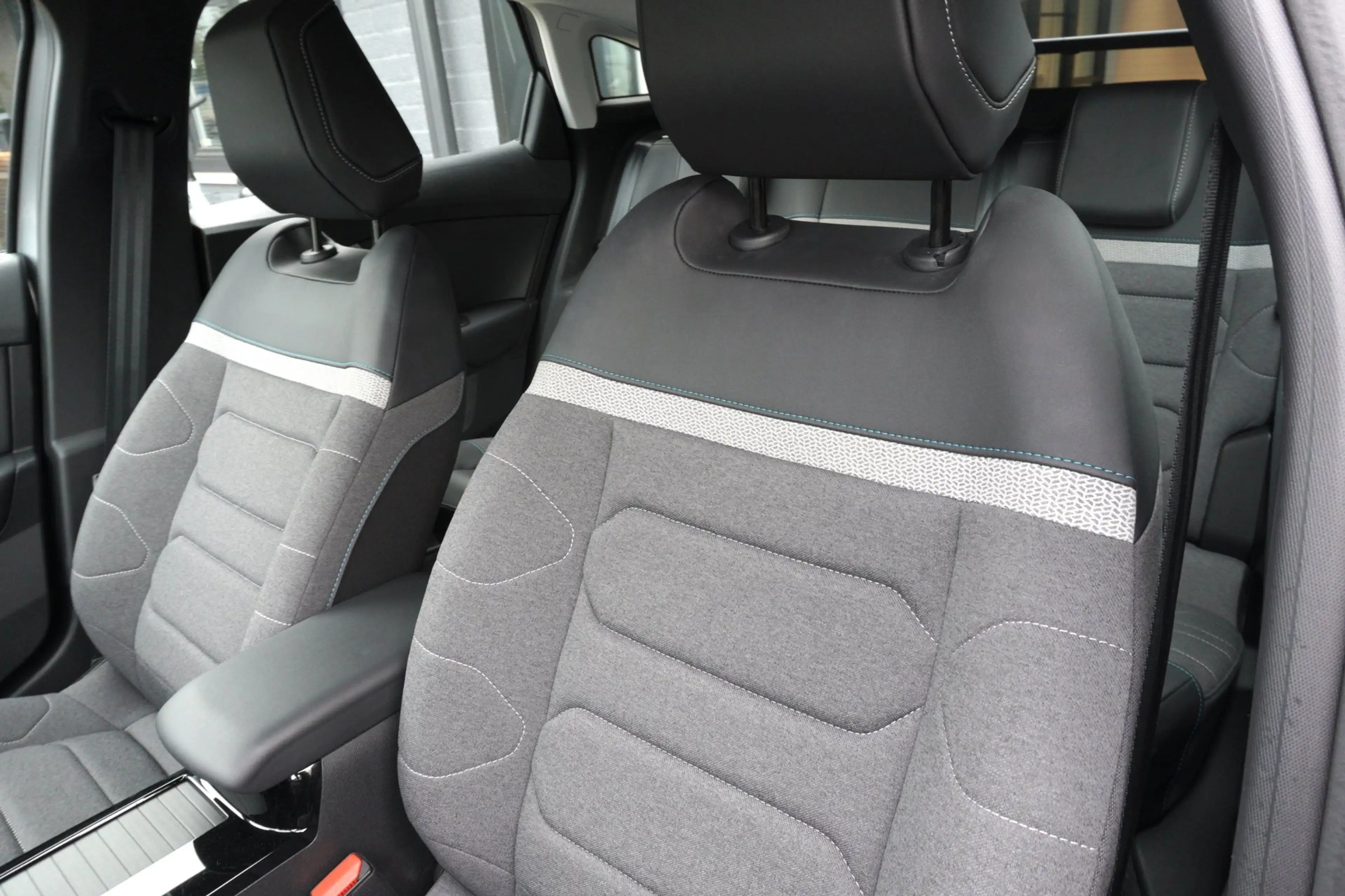 Citroen E-C4 Electric You 50 kWh Cruise|Carplay|Lane — photo 10