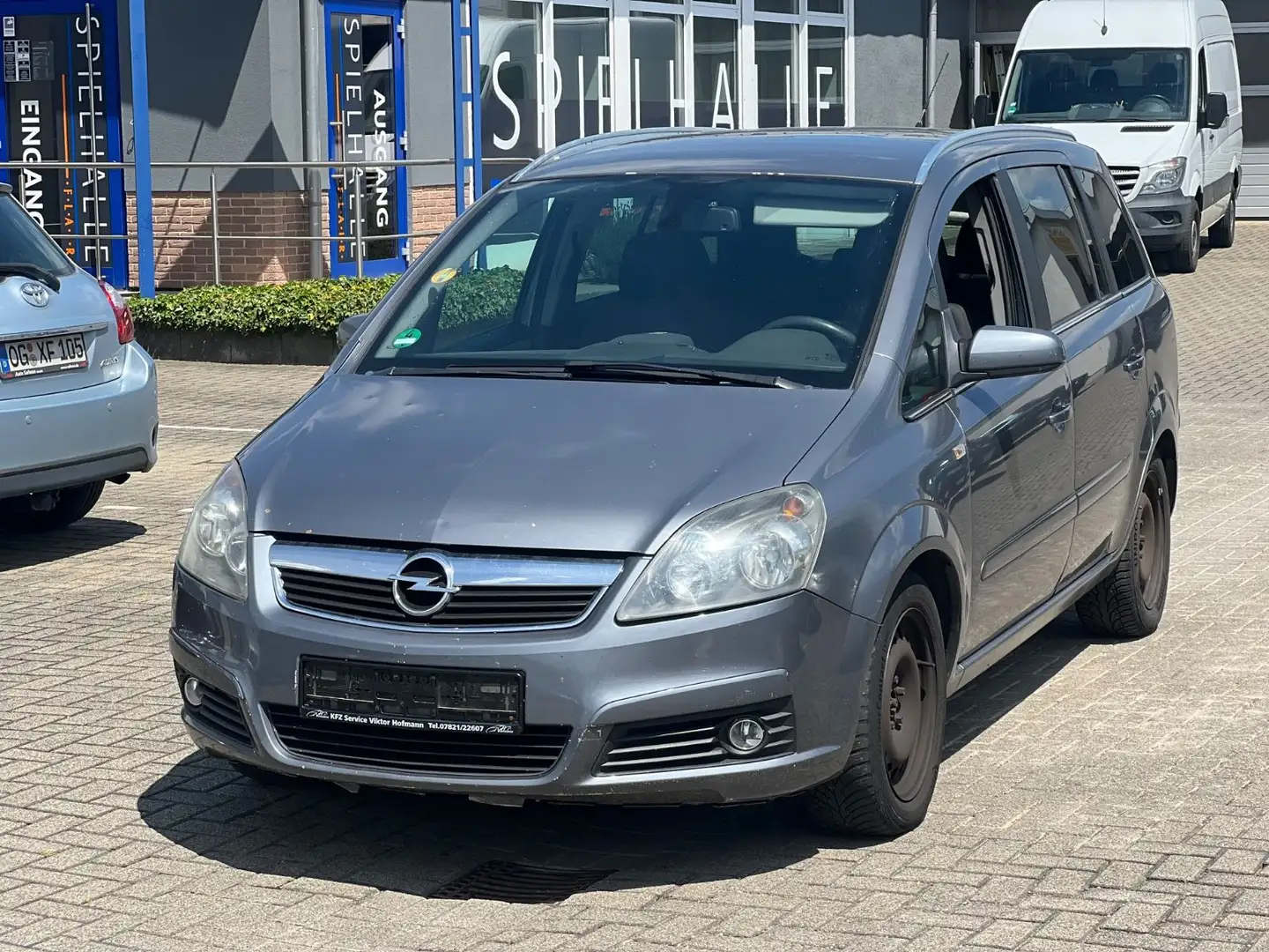 Opel Zafira 1.9 CDTI CATCH ME 88kW - 1
