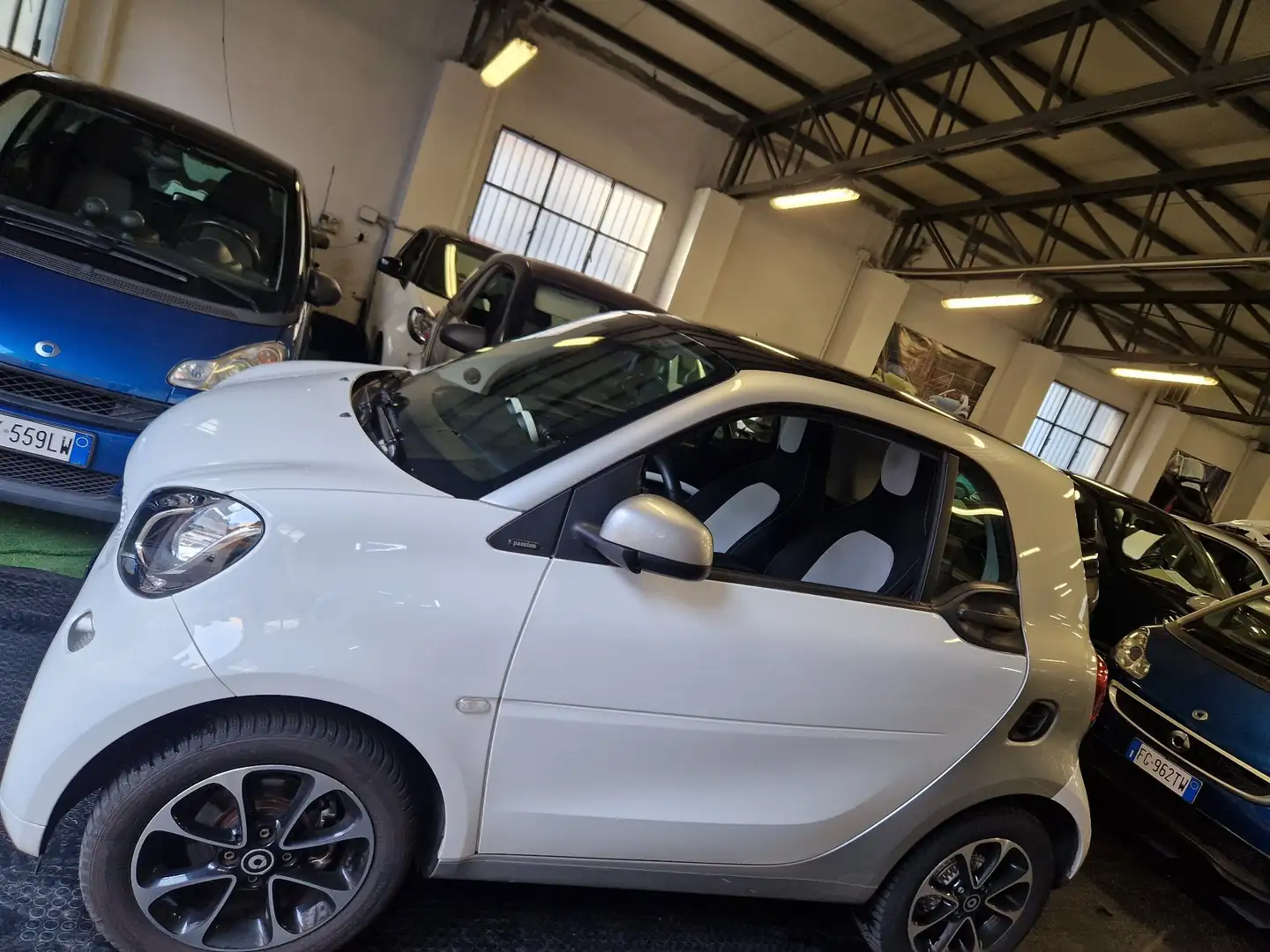 smart forTwo passion automatica solo 35000km navi telecamera Blanco - 1
