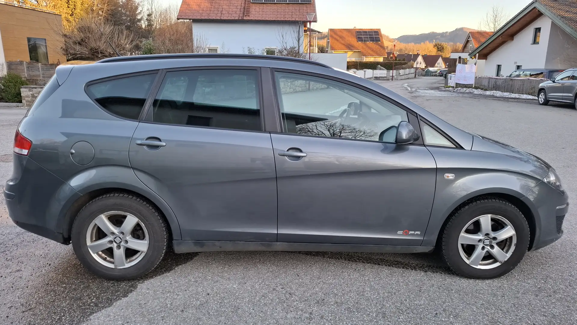 SEAT Altea XL Altea XL Chili-Copa 1,6 CR TDi Chili-Copa Grau - 2