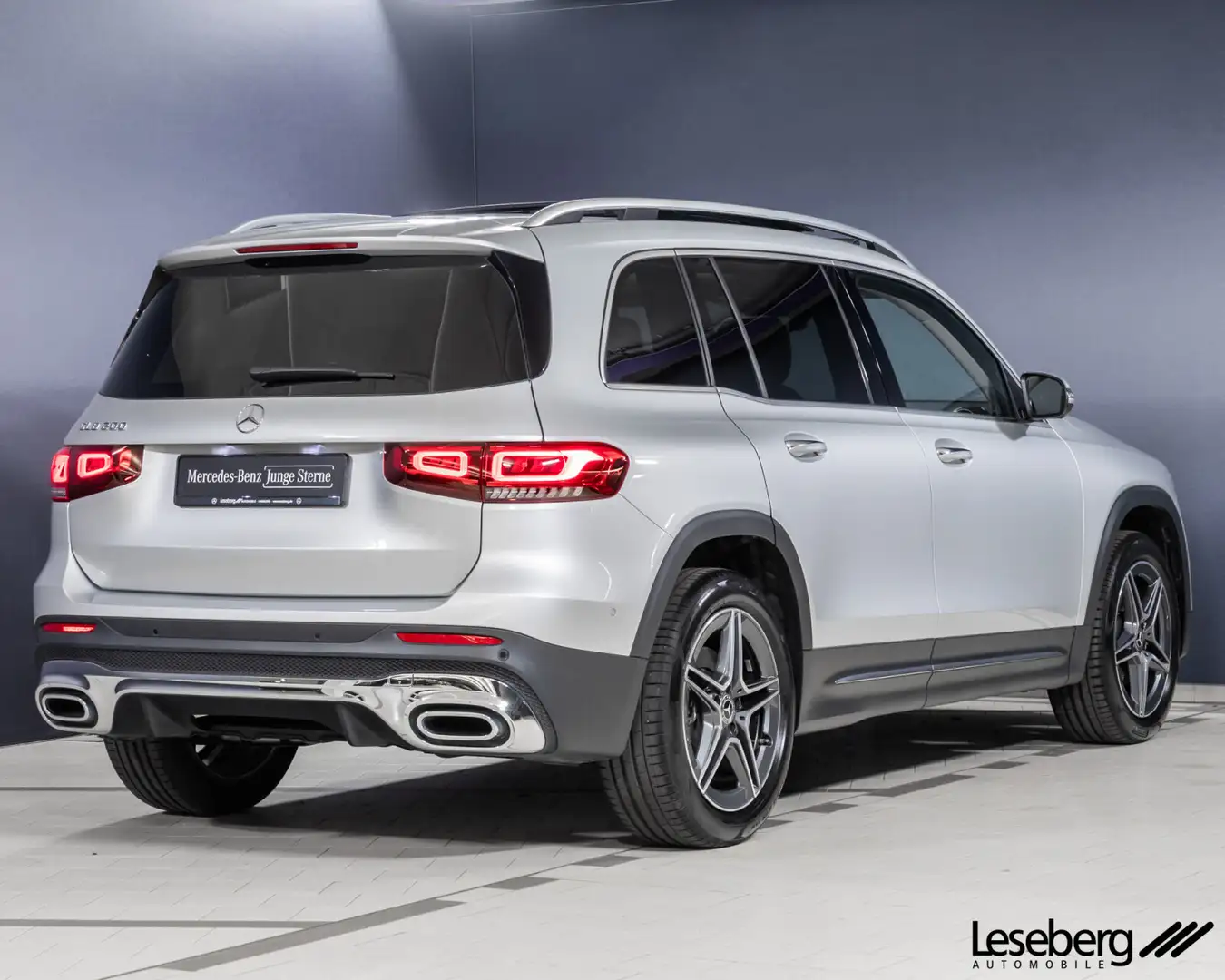 Mercedes-Benz GLB 200 GLB 200 AMG /7-Sitzer/Multibeam/Distro/AHK/Pano/ Silber - 2