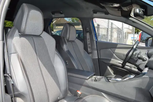 Peugeot 3008 view 9