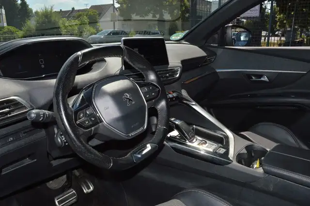 Peugeot 3008 view 8