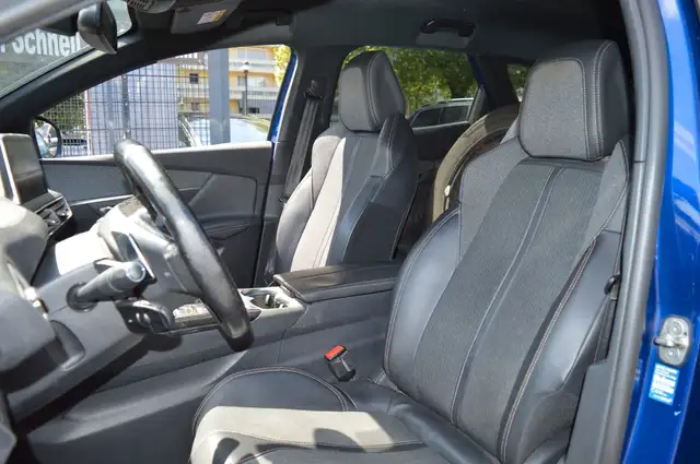 Peugeot 3008 view 7