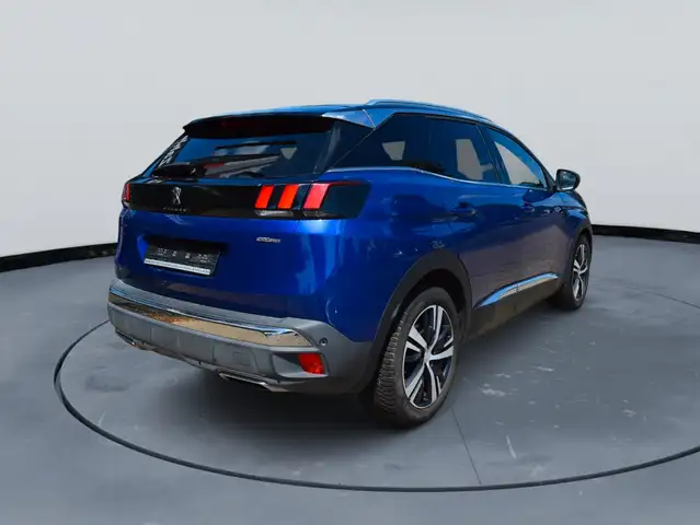 Peugeot 3008 view 3