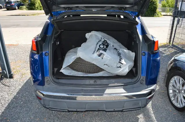 Peugeot 3008 view 11