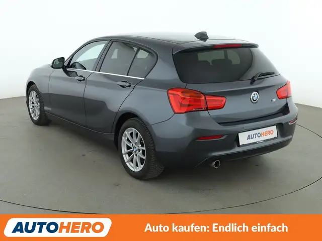 BMW 1 Series view 4