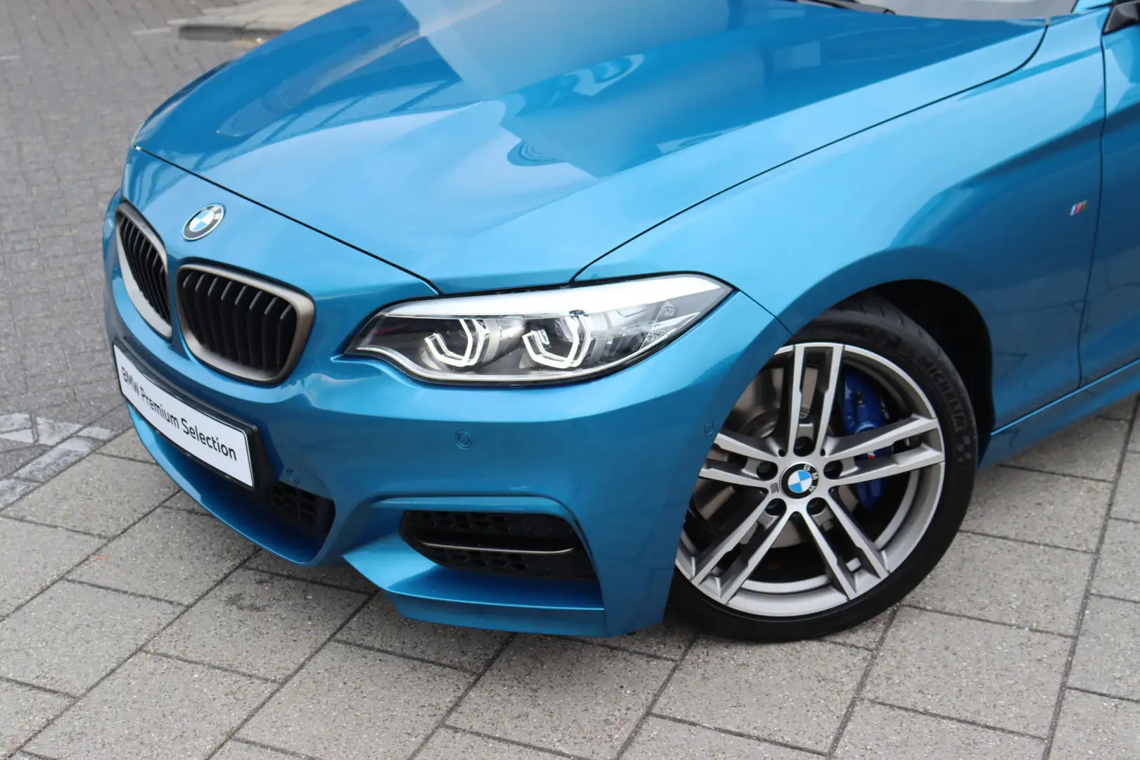 BMW 240 2 Serie Coupé M240i xDrive High Executive Automaat Blauw - 2