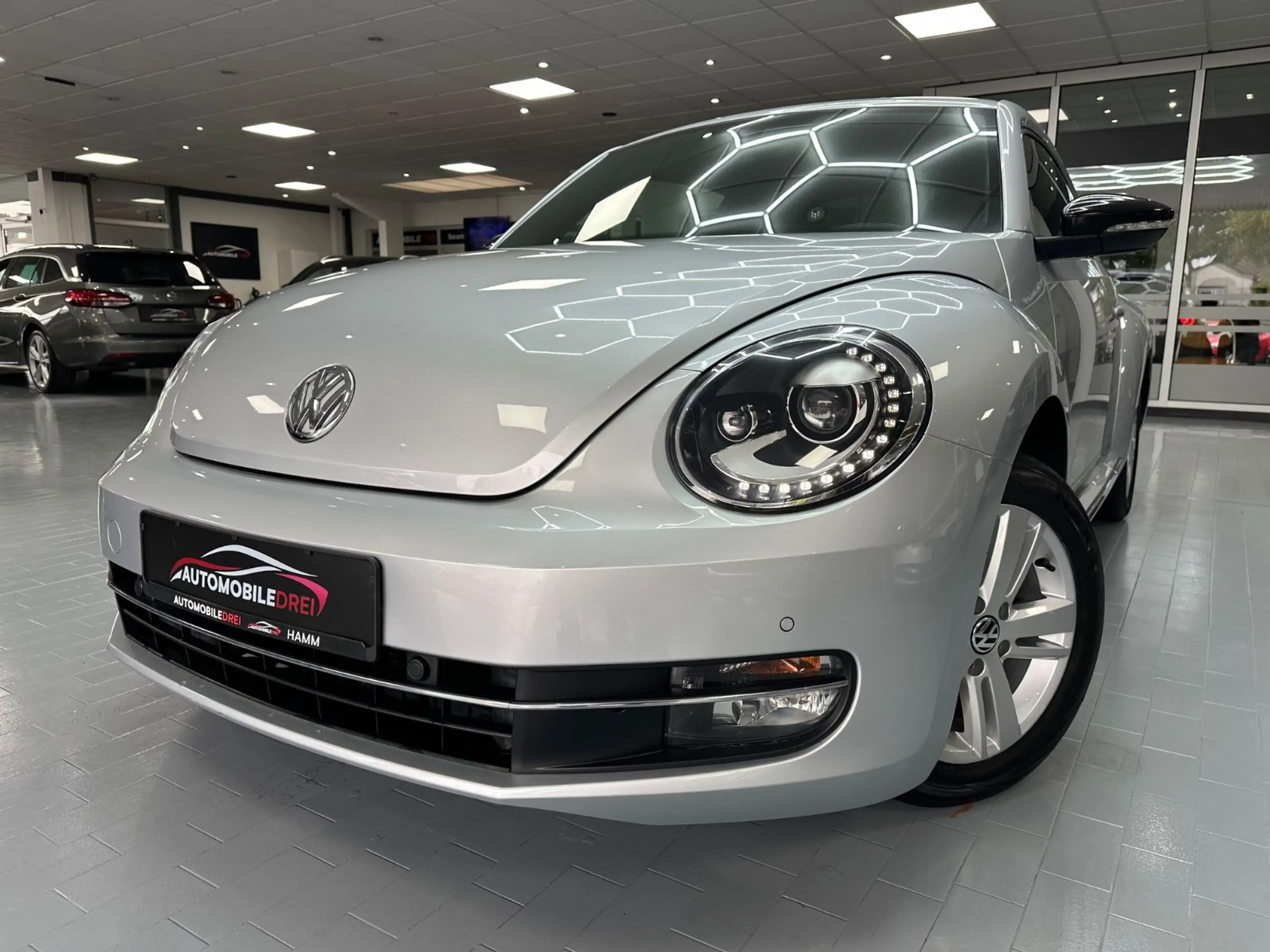 Volkswagen Beetle 1.2 TSI Remix/Fender/Xenon/TÜV Neu — photo 2