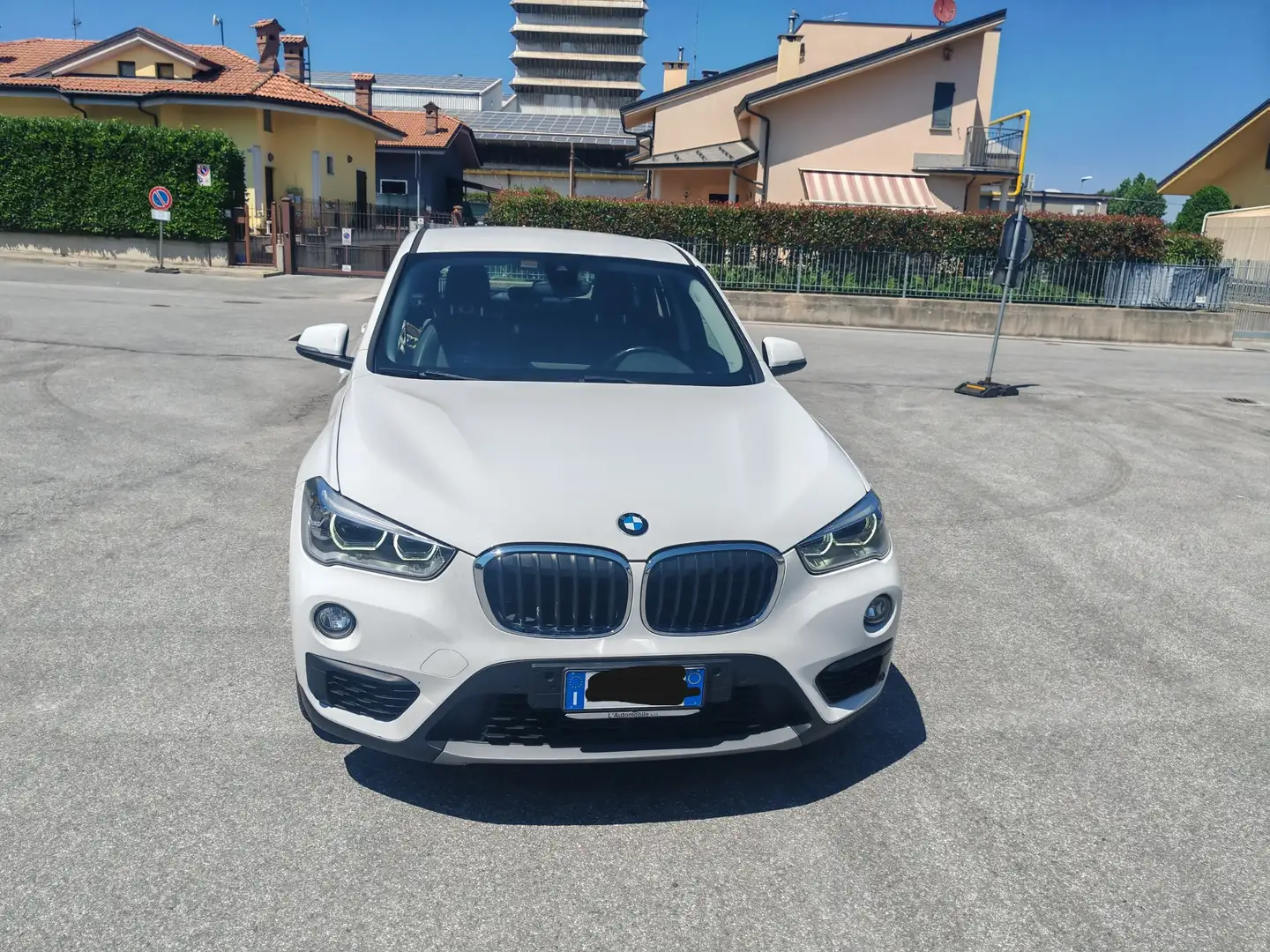 BMW X1 xdrive18d Advantage auto con head-up display Bianco - 2