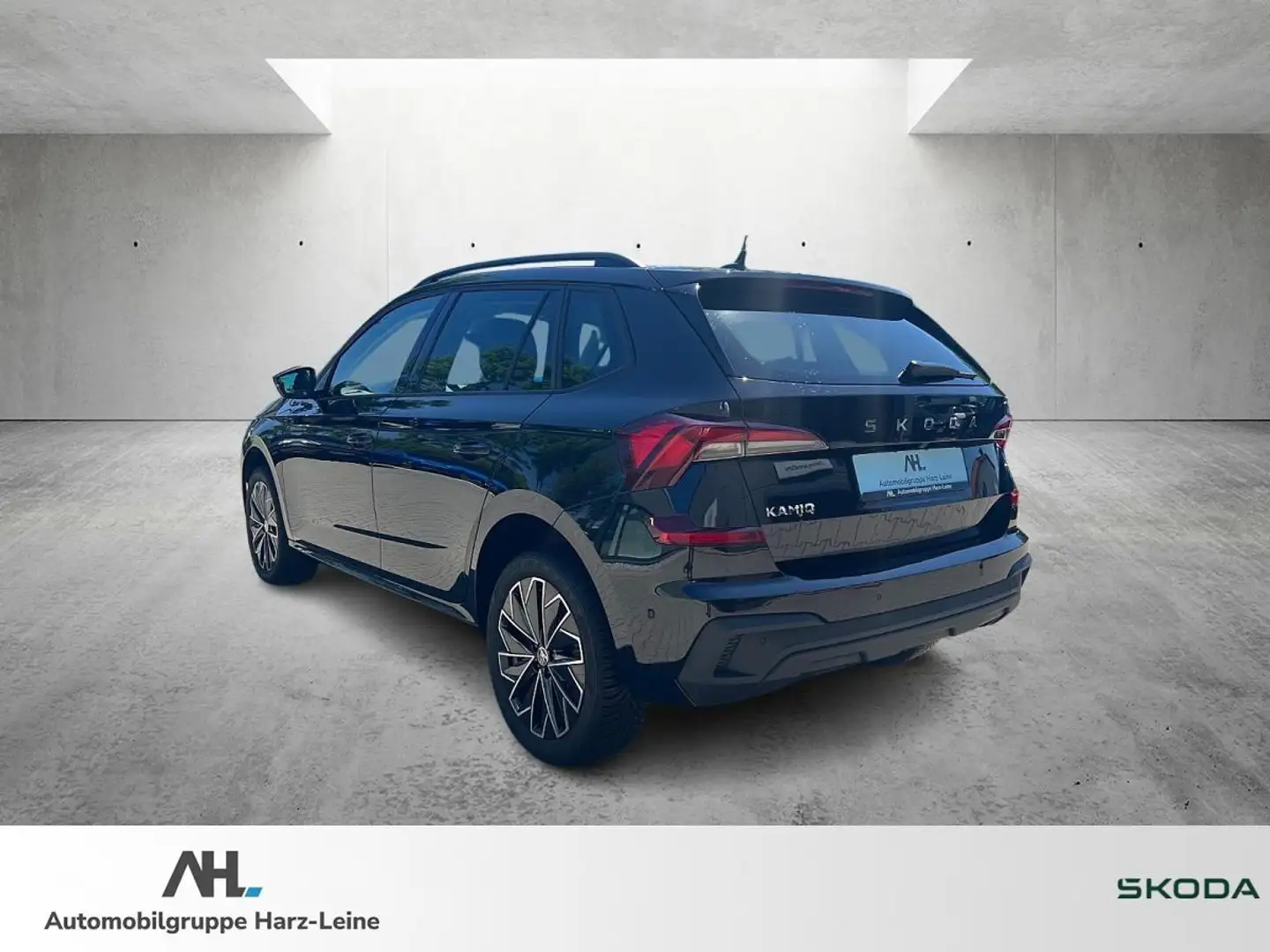 Skoda Kamiq 1.0 TSI Drive DSG AHK LED Navi ACC RFK SmartLink Schwarz - 2