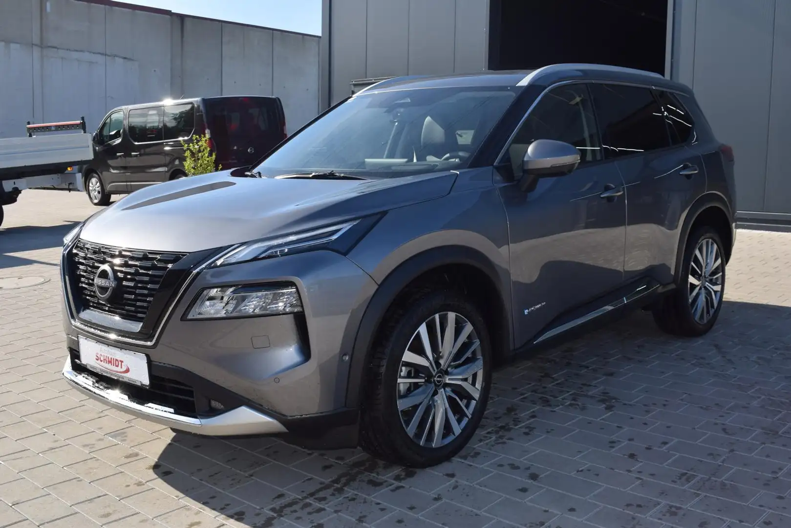 Nissan X-Trail 1.5 VC-T ePower 4x4 Tekna PGD/7 Sitze/20" Grau - 2